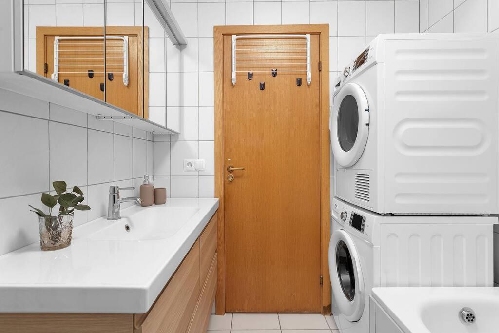 Cheerful 3br Down Town Newly Renovated Appartamento
